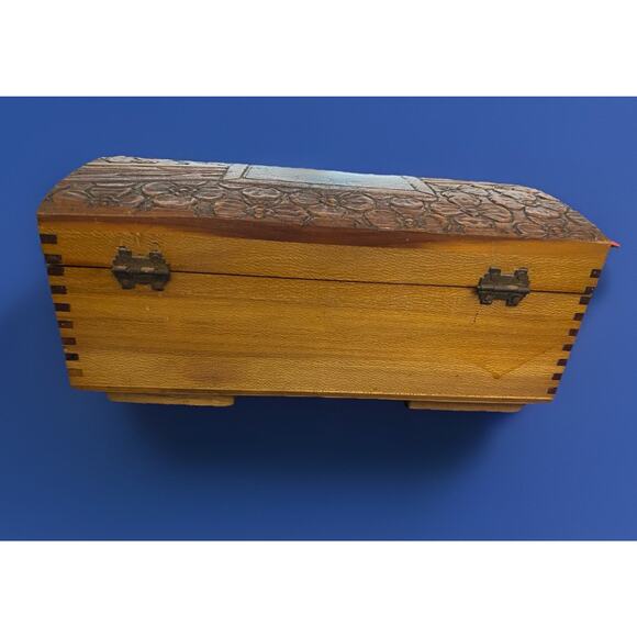 Vintage Mid-Century Carved Wooden Trinket Box Floral Carving Leopard Lining - Picture 6 of 9